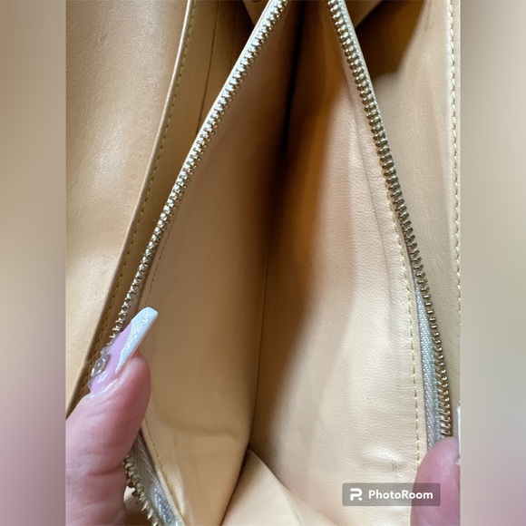 LOUIS VUITTON MURAKAMI Sarah Wallet like new! Pristine condition! With box! - Picture 9 of 11